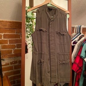 Target utility vest